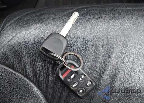 2010 Honda Odyssey Touring из США, поврежденный, VIN 5FNRL3H9XAB022304